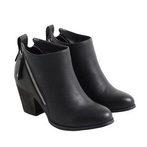 Torrid Women's EUC Black Faux Leather Side Zip Heel Booties 10 Extra Wide Width